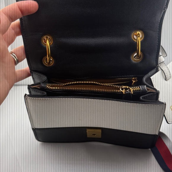 Blue and White Crossbody Bag with Bee Accent blind for love Queen Margeret top - Picture 10 of 16